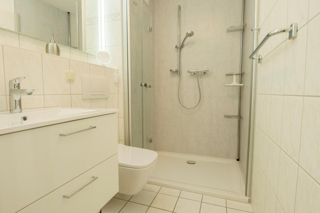 Residenz Am Strand Wohnung 4-60 Цингст Экстерьер фото
